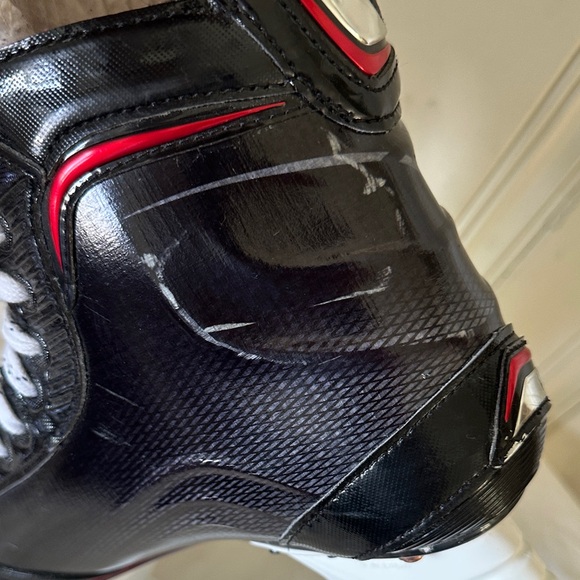 Bauer Vapor Black and Red Hockey Skates Size 10 - Picture 5 of 14